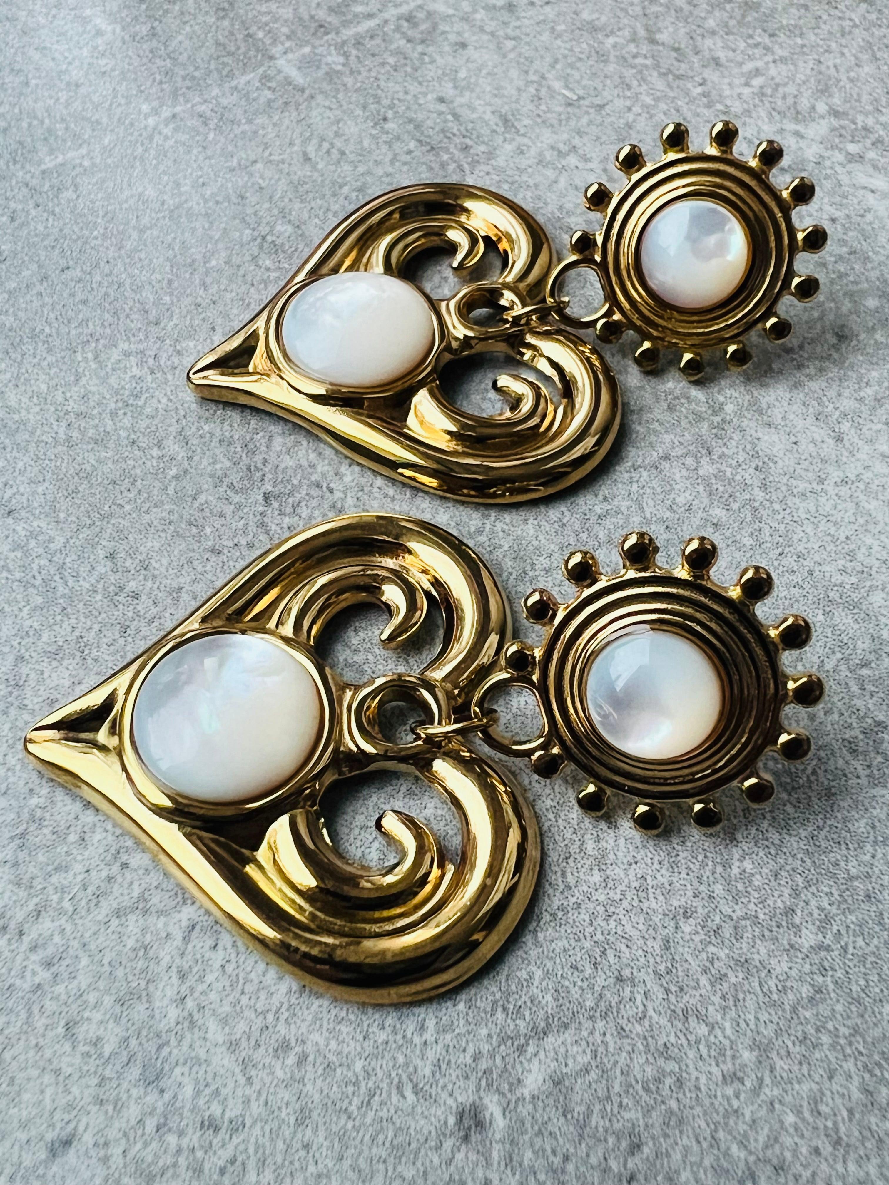 Boucles d’oreilles MARY cœurs dorés et blanc nacré