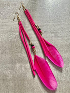 Boucles d’oreilles longues DEVA plumes rose Fuchsia