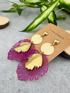 Boucles d’oreilles ADELINE style bohème, feuilles tropicales aubergine - Créations Uniques