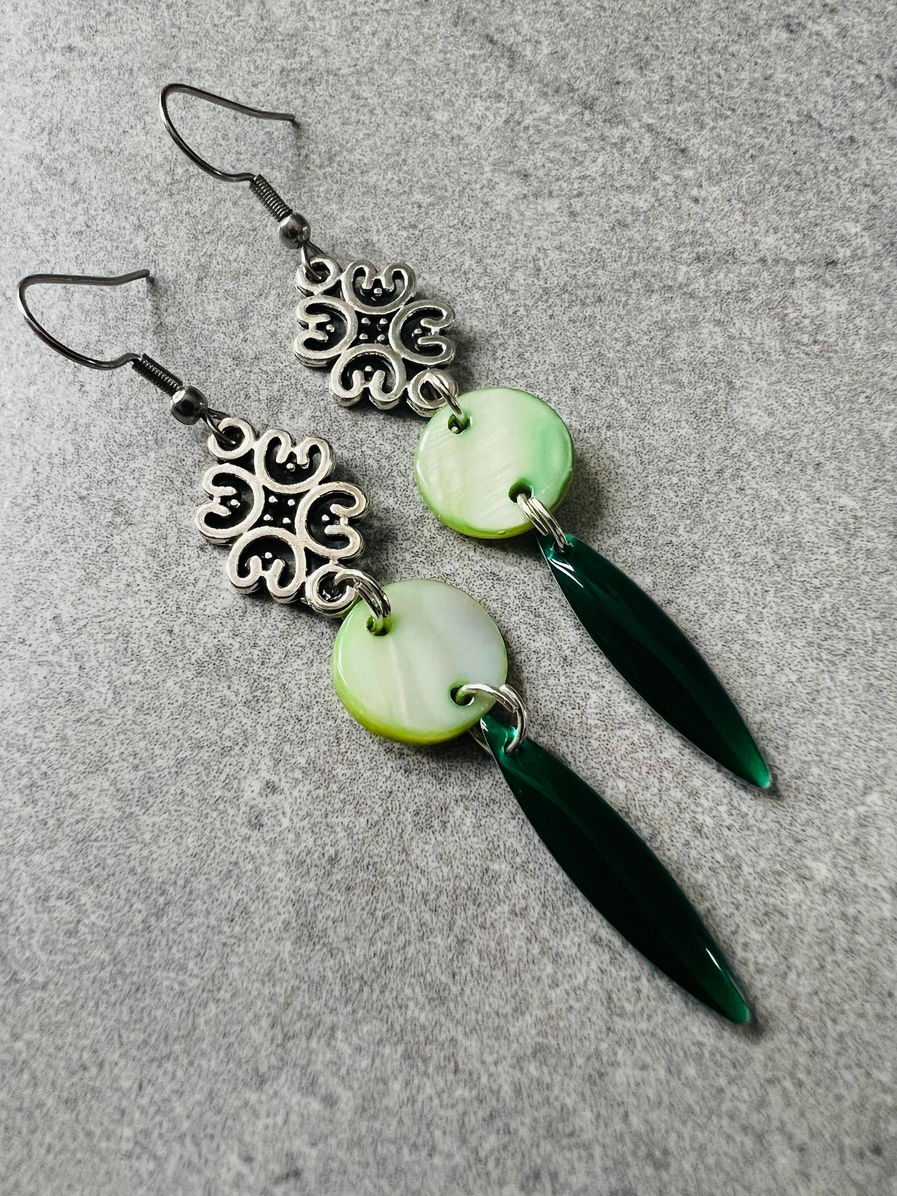 Boucles d’oreilles HELIANE style bohème vert - Créations Uniques