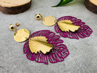 Boucles d’oreilles ADELINE style bohème, feuilles tropicales aubergine - Créations Uniques