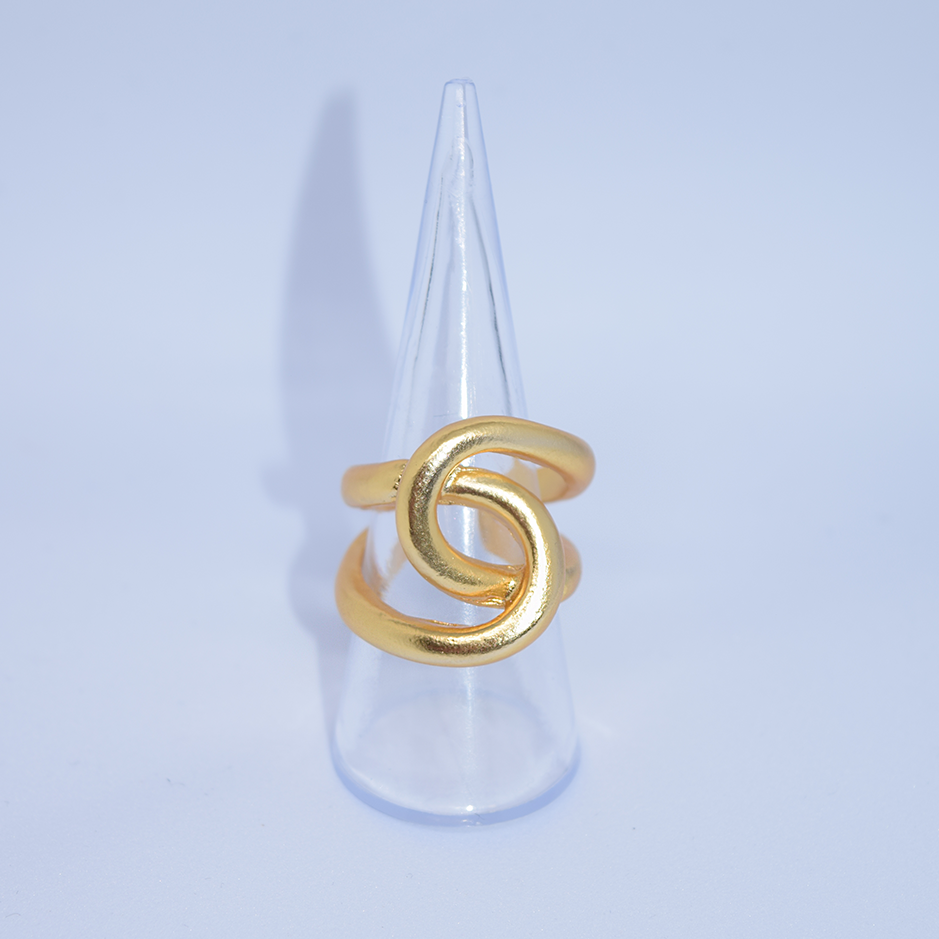 Intertwined link oversize ring - Karine Sultan