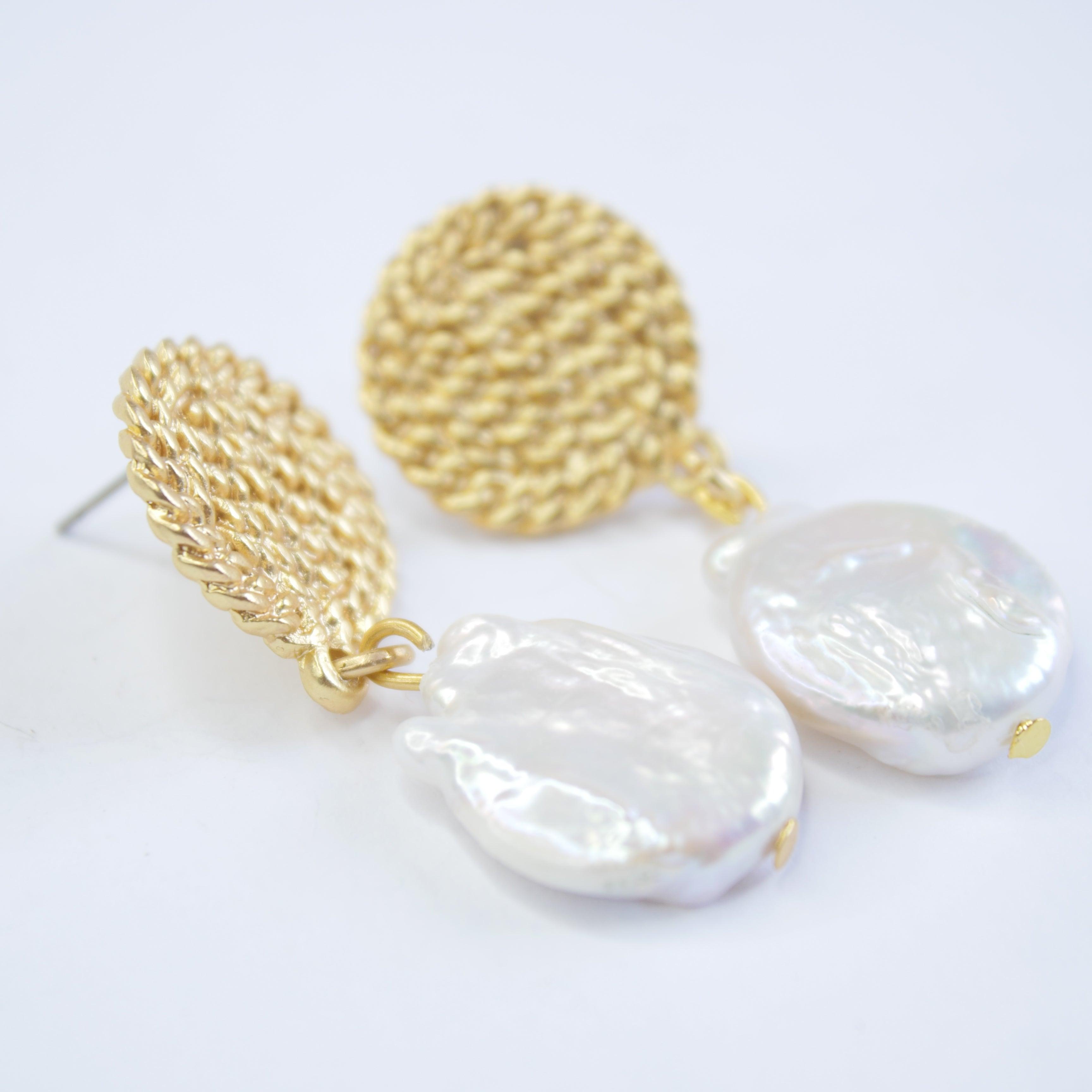 E71646 Boucles d'oreilles perle blanche - Karine Sultan