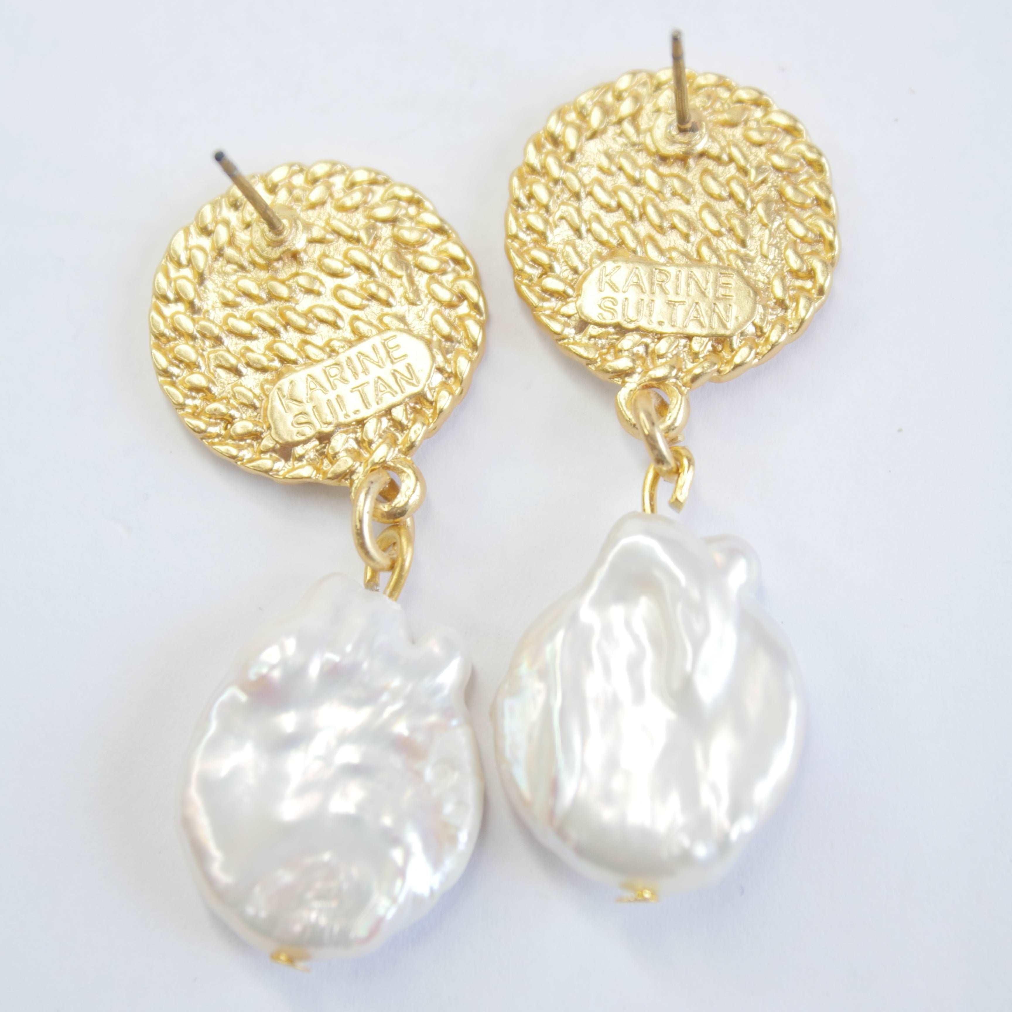 E71646 Boucles d'oreilles perle blanche - Karine Sultan