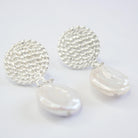 E71646 Boucles d'oreilles perle blanche - Karine Sultan