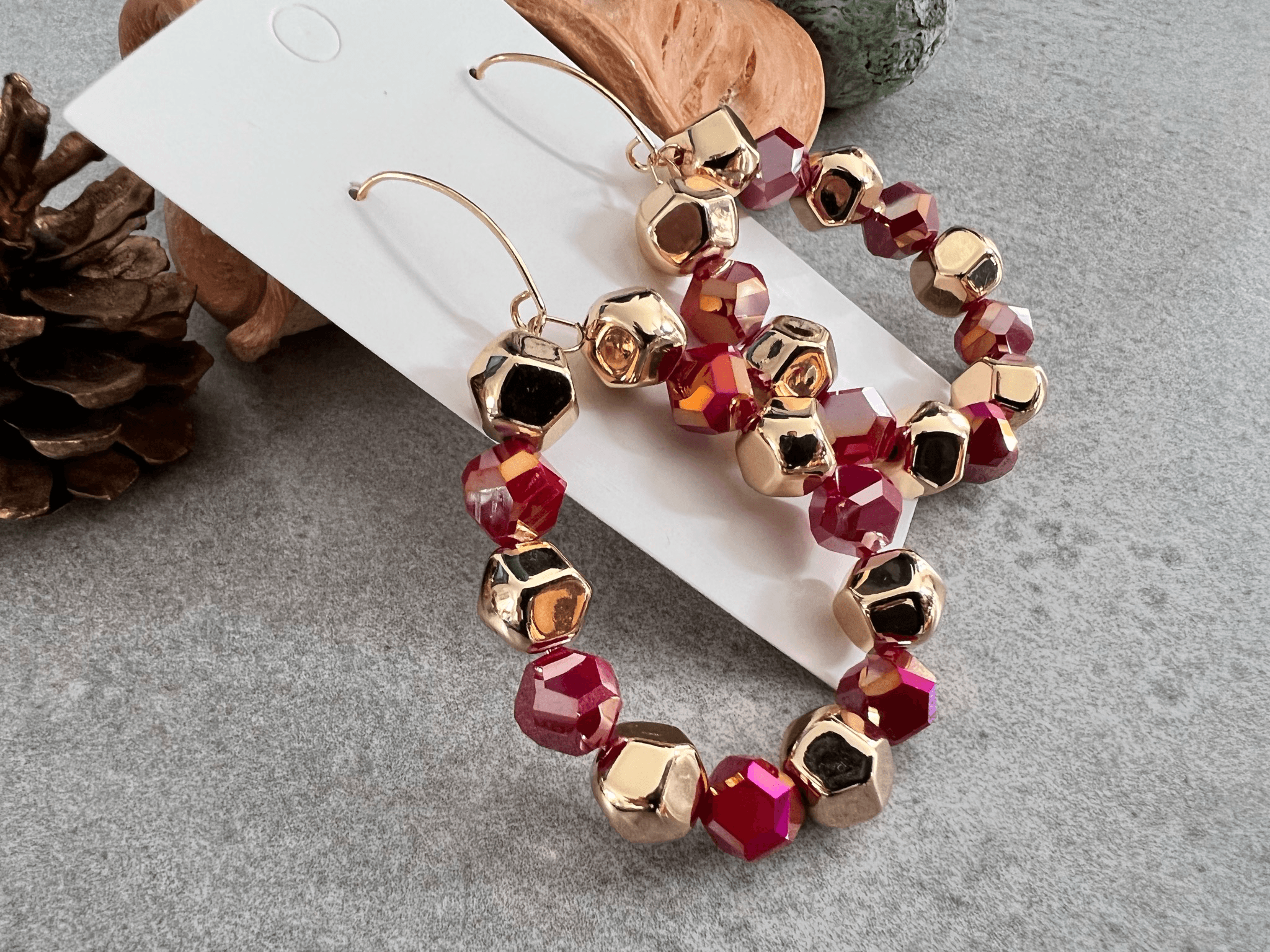 Boucles d’oreilles AMY - perles dorées et rose framboise