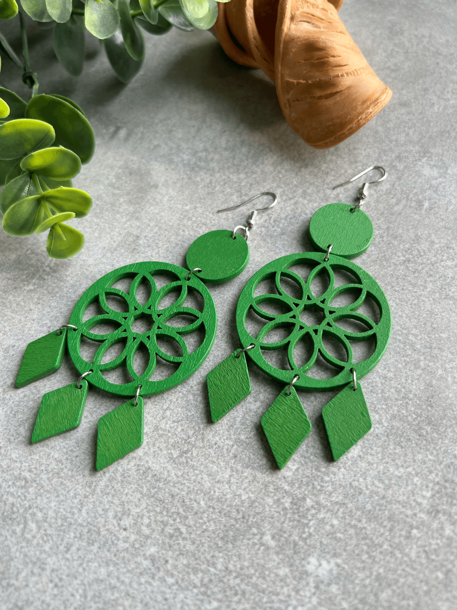 Boucles d’oreilles LILOU attrape-rêves bois vert