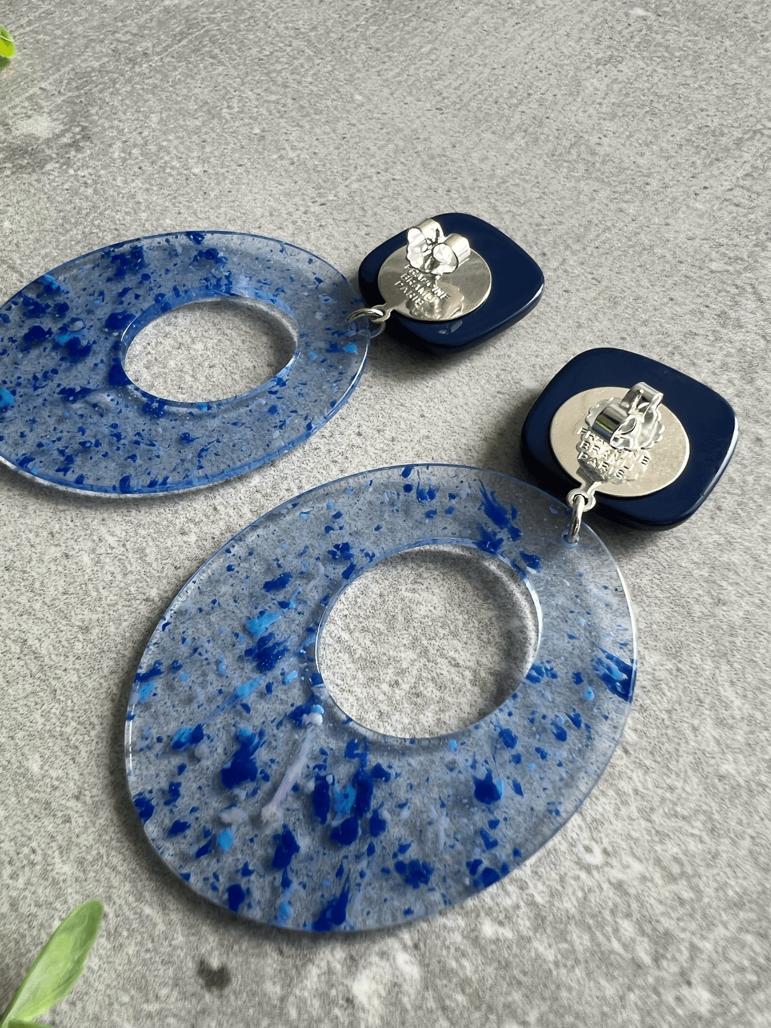 Boucles d’oreilles bleues IDA - création Francine Bramli