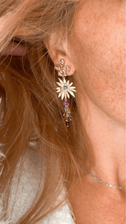 Boucles d’oreilles GWENDOLYN perles multicolores et feuillage doré