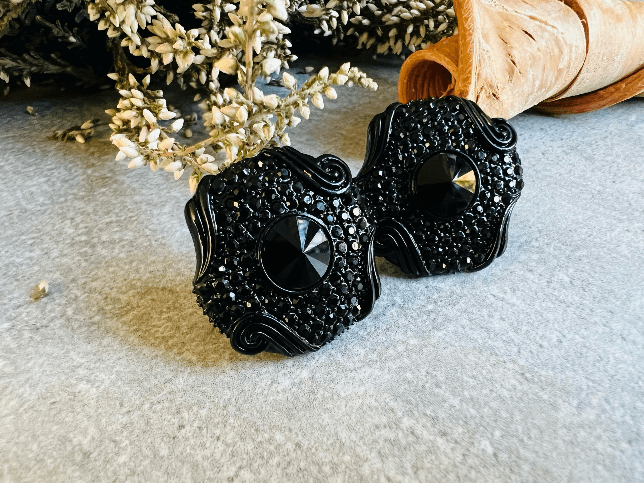 Clips MARY-LINE chic et élégantes, strass noirs