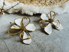 Boucles d’oreilles CELIA fleurs blanches