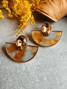 Boucles d’oreilles LIV demi cercle résine bleu ciel orangé