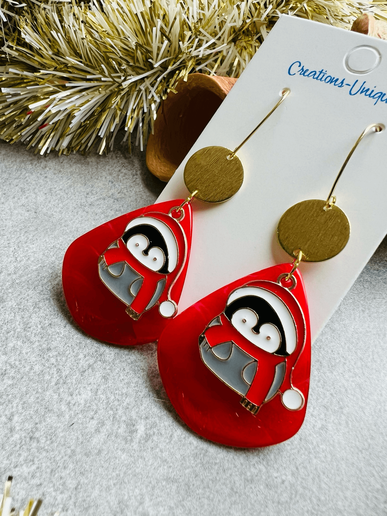 Boucles d’oreille GINA pingouins et résine rouge thème Noël - Créations Uniques